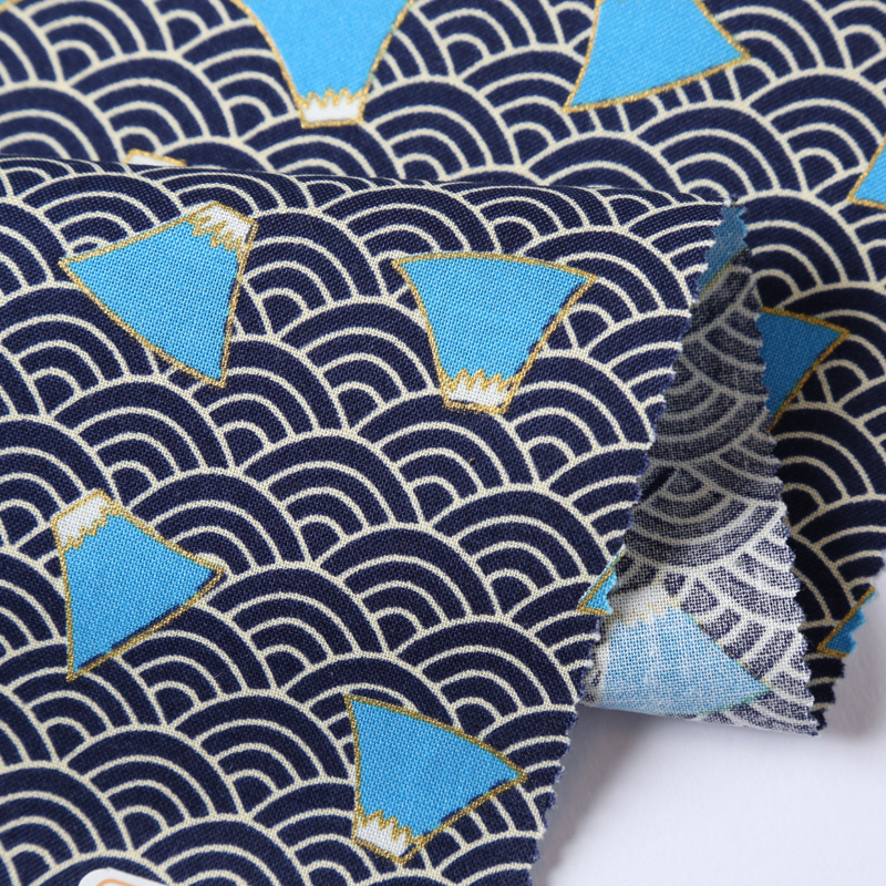 和風柄 民芸シリーズ 2000-88 シーチング生地に富士山や青海波が描かれております / Japanese pattern folk art series 2000-88 Mt. Fuji and Qinghai waves are drawn on the sheeting fabric.