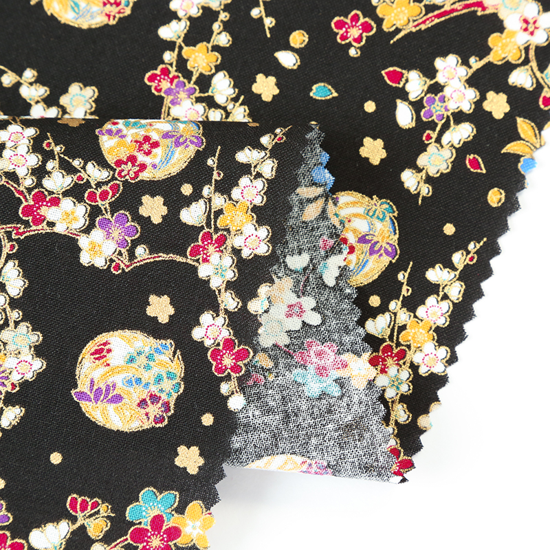 和風柄 民芸シリーズ 2000-111 シーチング生地に花柄や桜や鞠が描かれております / Japanese-style pattern folk art series 2000-111 The sheer fabric is adorned with floral patterns, cherry blossoms, and ball designs.