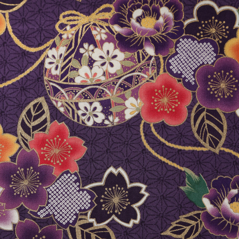 和風柄 開花シリーズ 1600-90 スケア生地に花柄や彩り豊かな菊や扇模様が描かれております / Japanese pattern  flowering series 1600-90 Floral patterns and colorful chrysanthemum and fan  
