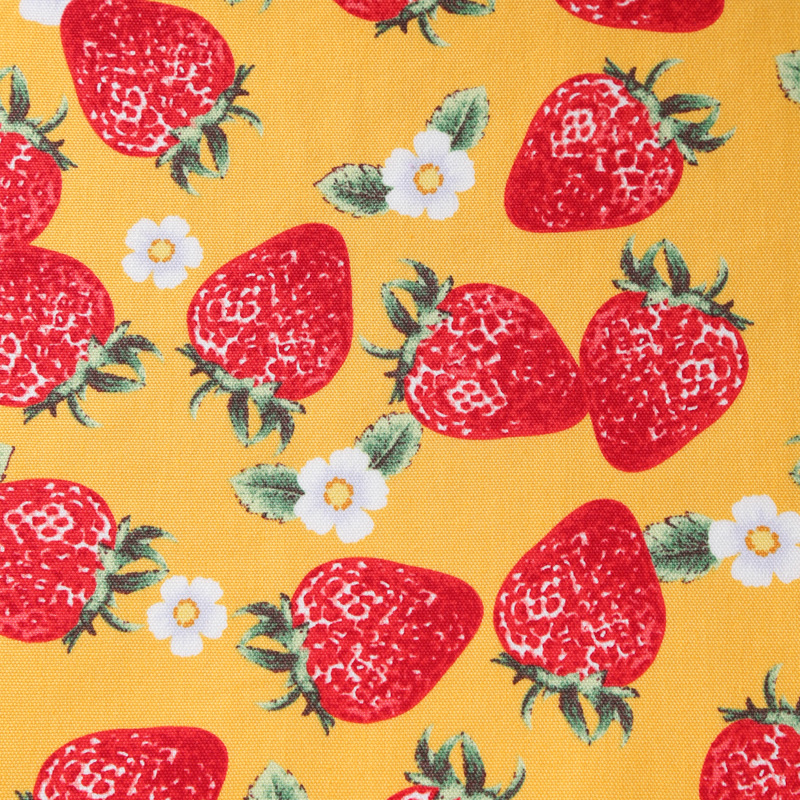果物柄 16800-12 オックス生地に大柄のいちご(果物)が描かれています / Fruit pattern 16800-12 A large  strawberry (fruit) is drawn on the Ox fabric.