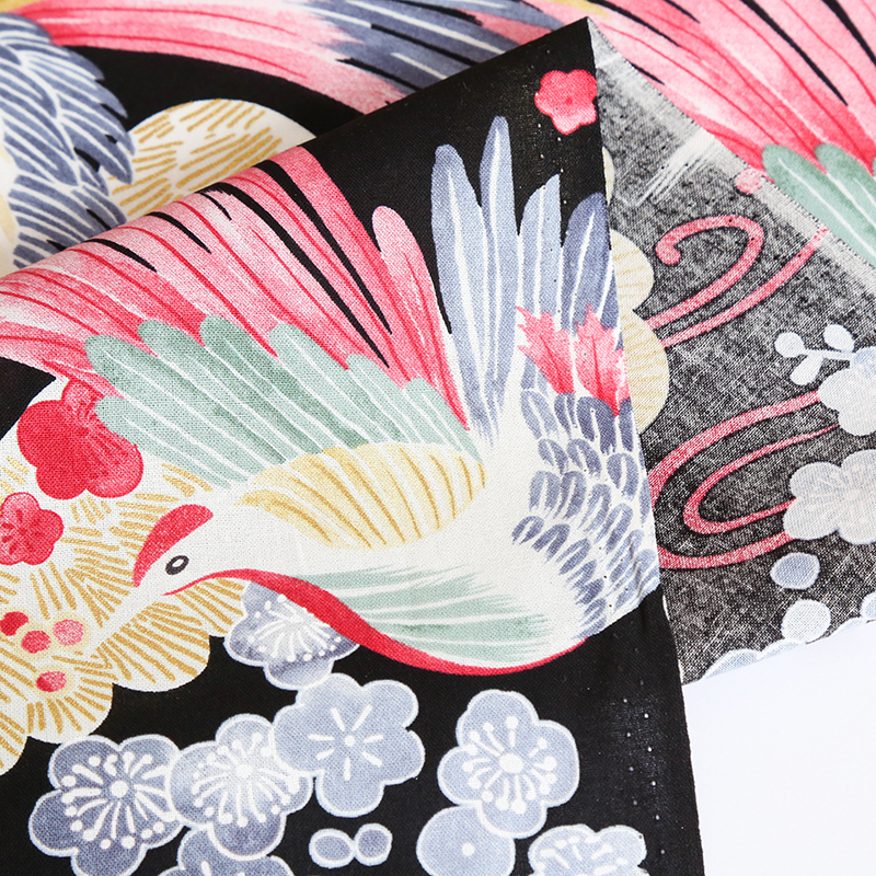 和風柄 開花シリーズ 1750-88 シーチング生地にカラフルな鳥が描かれております /Japanese Pattern Kaika Series 1750-88, Colorful birds are painted on sheeting fabric.