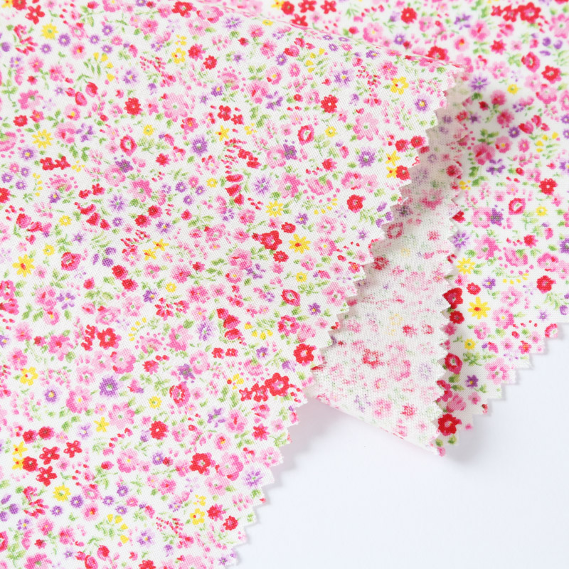 花柄  8450-70 スケアー生地に彩り豊かな小花が描かれております / Floral pattern 8450-70 Scare fabric with colorful small flowers