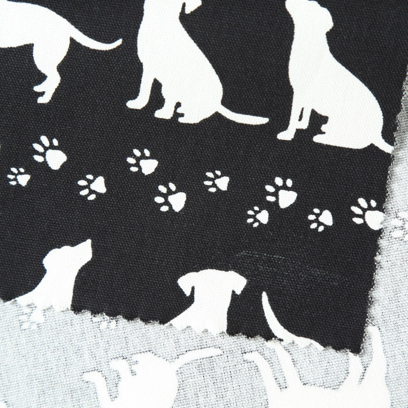動物  46800-20 オックス生地に犬のシルエットが描かれております / Animal 46800-20 Ox fabric with dog silhouette